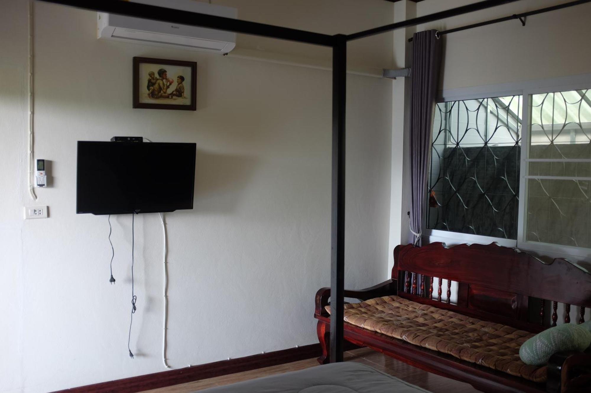 Rai Boonsom Daire Phrao Oda fotoğraf